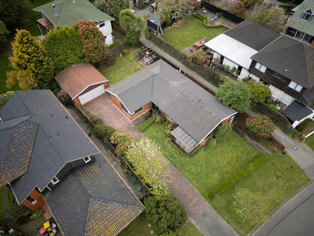 12 Harkness Place, Avonhead, Christchurch - Carousel 24