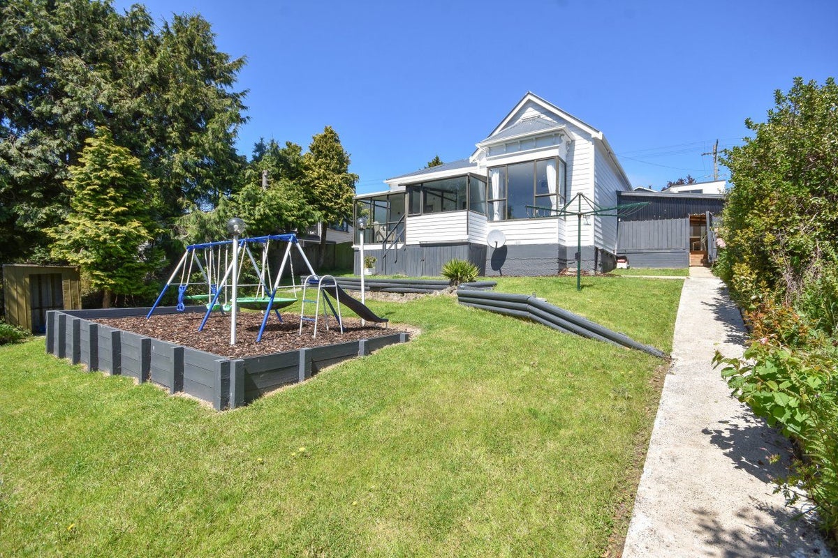 6 Rennie Street, Green Island, Dunedin - Carousel 2