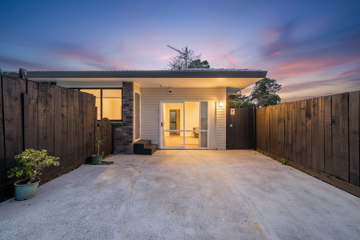 2/46A Claude Road, Hill Park, Manukau City, Auckland - Carousel 13