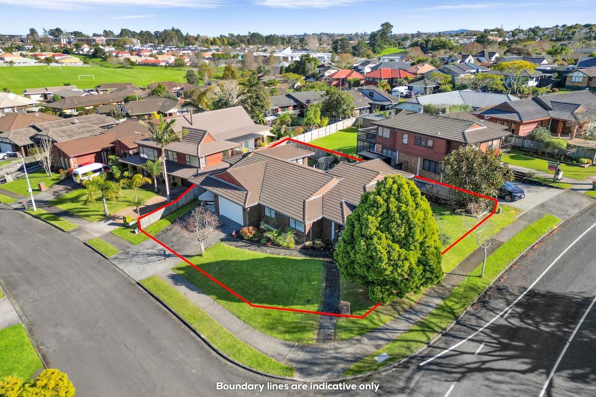 84 Mirrabooka Avenue, Botany Downs, Auckland - Carousel 1