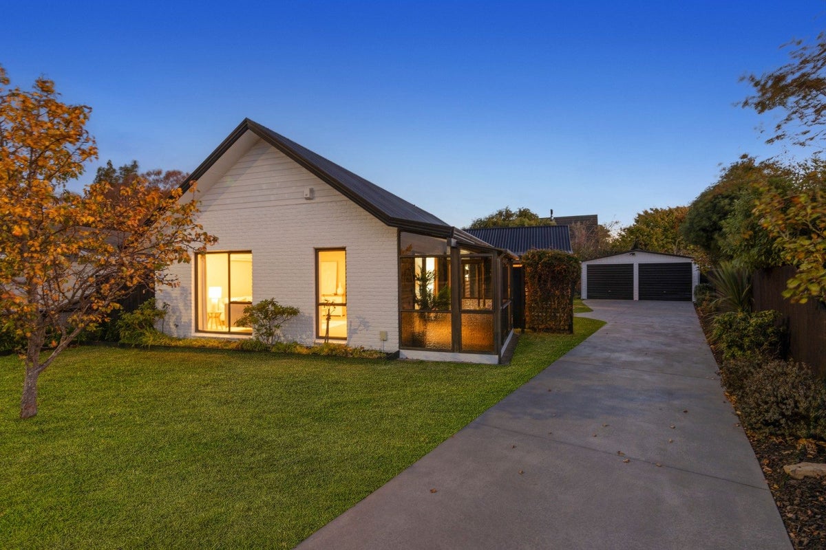 20 Rearsby Drive, Halswell, Christchurch - Carousel 2