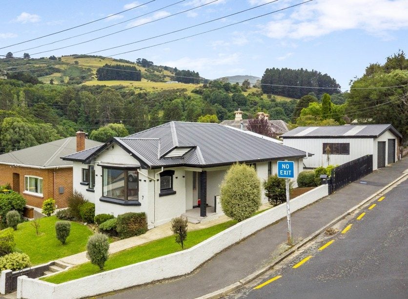 7 Dalkeith Street, North East Valley, Dunedin - Carousel 1