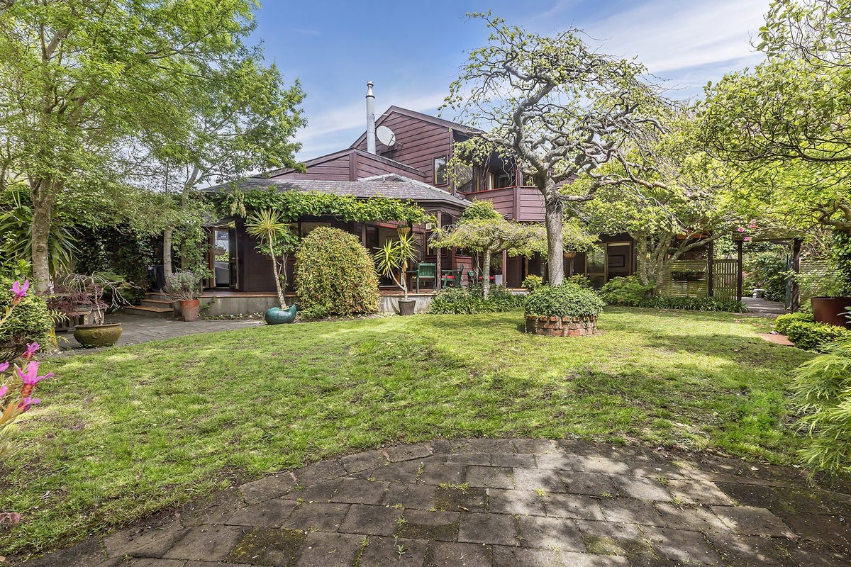426A Karori Road, Karori, Wellington - Carousel 1