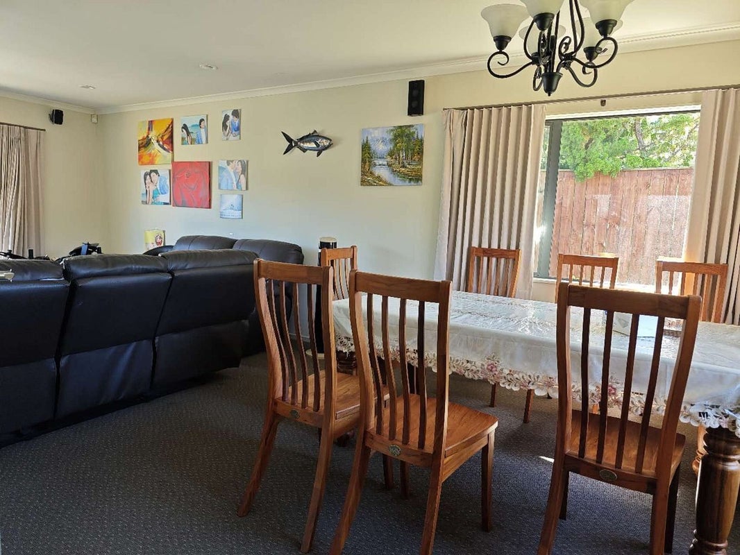 8 Alvre Place, Flat Bush, Auckland - Carousel 2