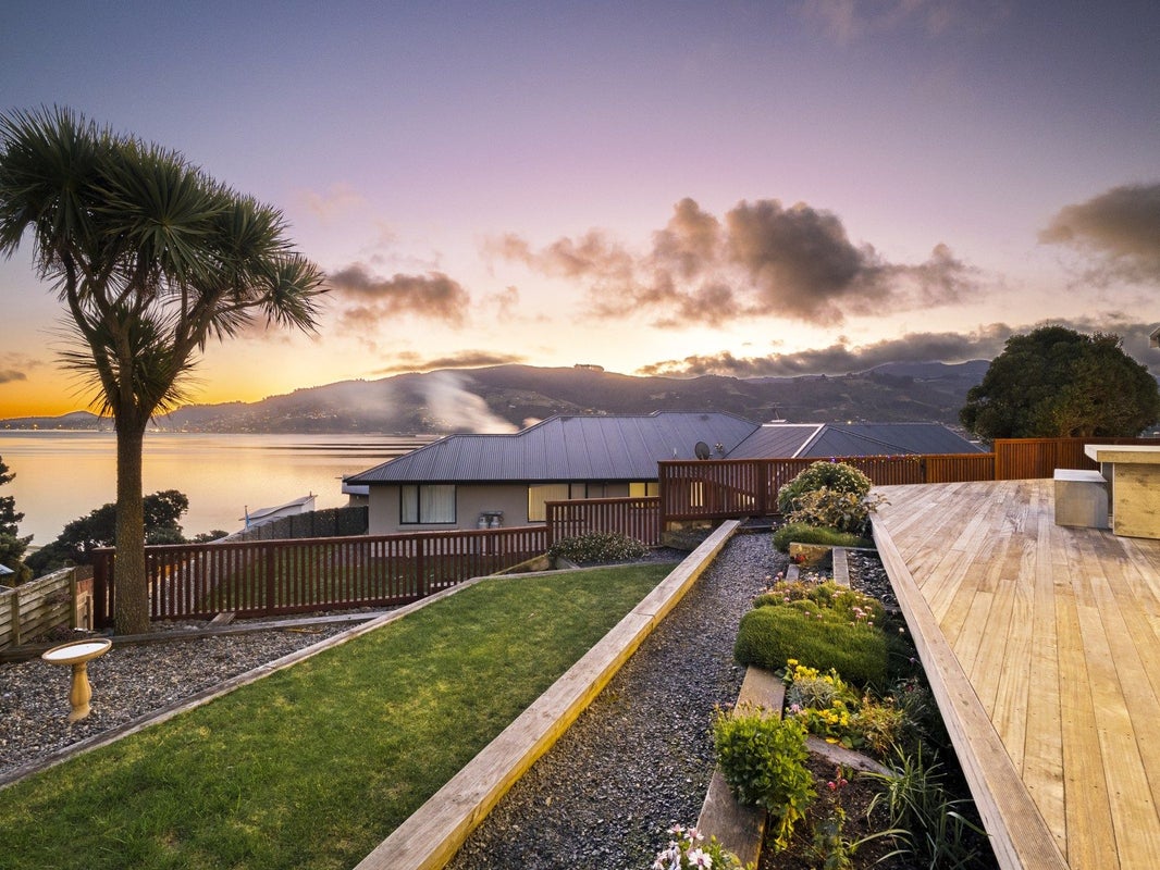 20 Mission Cove, Company Bay, Dunedin - Carousel 43