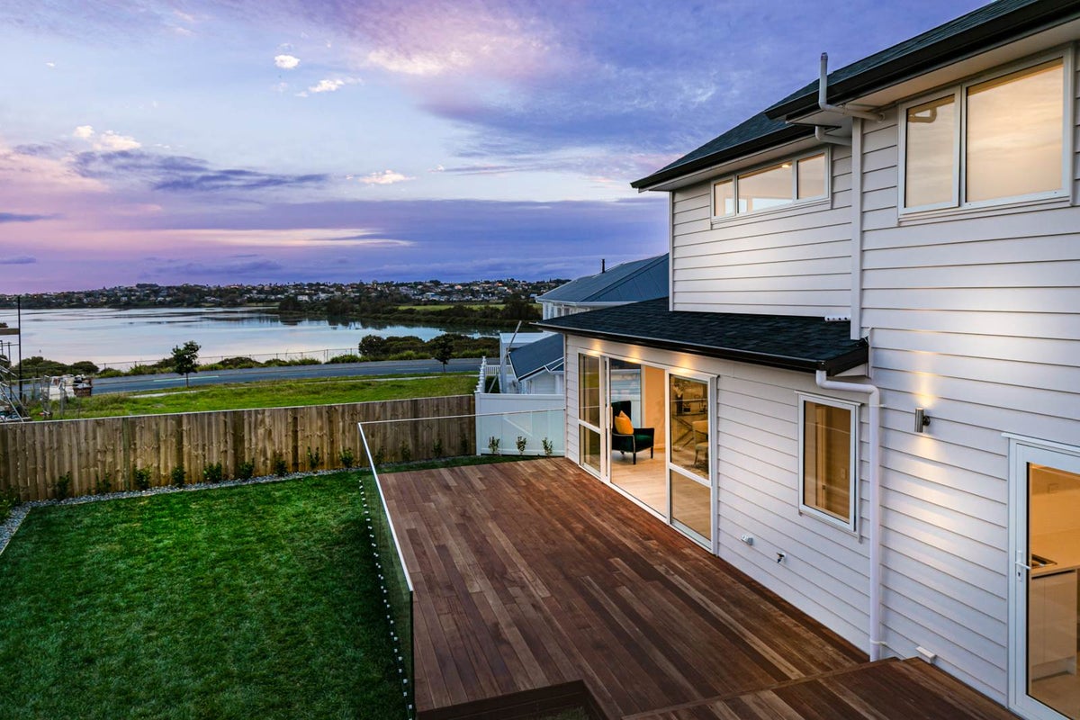 83 Maka Terrace, Orewa, Orewa - Carousel 2