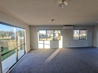 28 Barneys Farm Road, Clendon Park, Auckland - Carousel 2