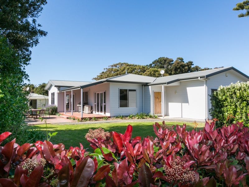 31 Airini Road, Waimarama, Havelock North - Carousel 1
