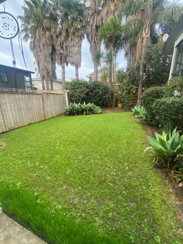 33 Patons Road, Howick, Auckland - Carousel 1