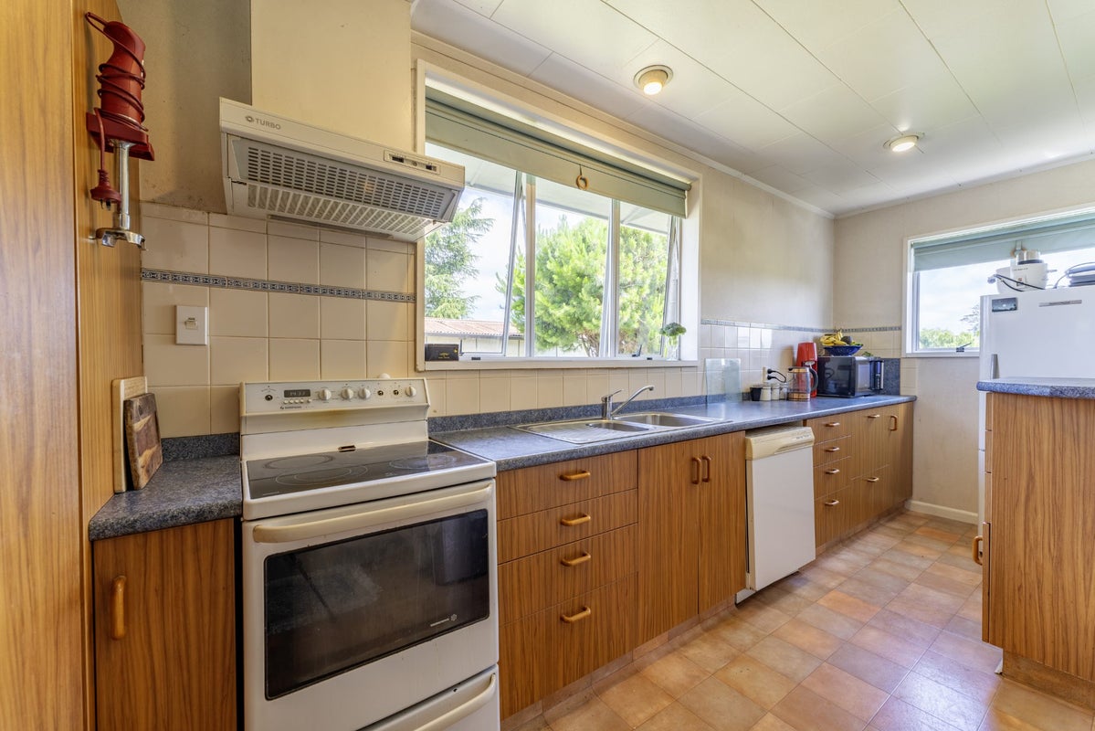 158 Coach Road, Orari - Carousel 2