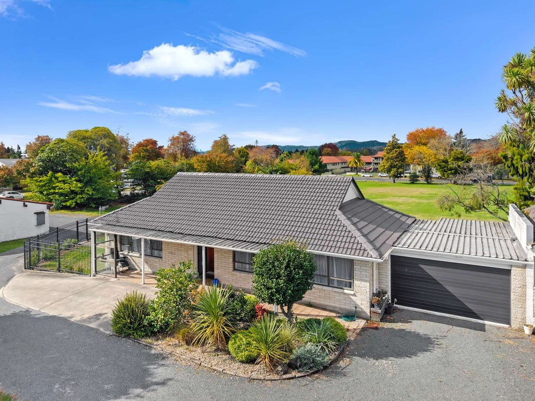 8A Sophia Street, Glenholme, Rotorua - Carousel 1