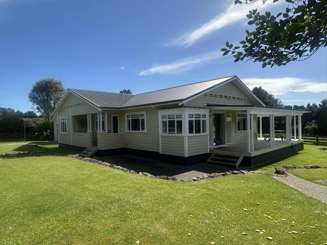 66 Roose Rise, Whangarei - Carousel 1
