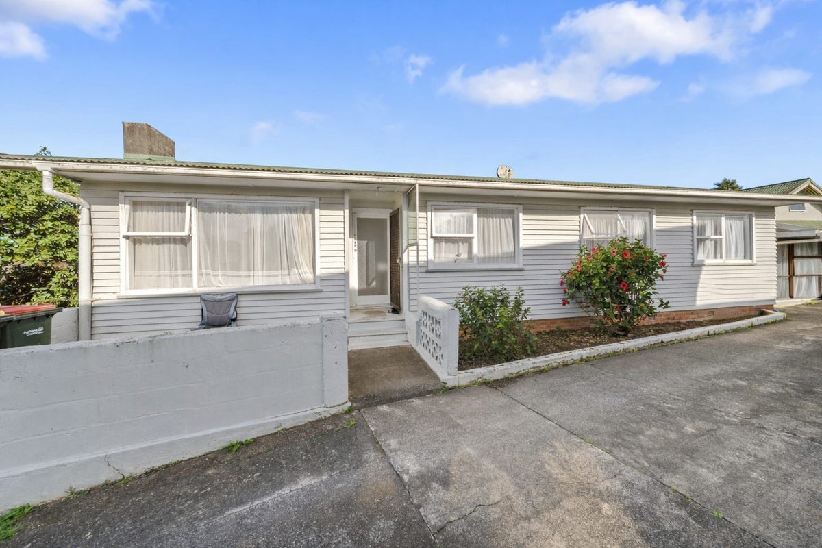 205 Bairds Road, Otara, Auckland - Carousel 1