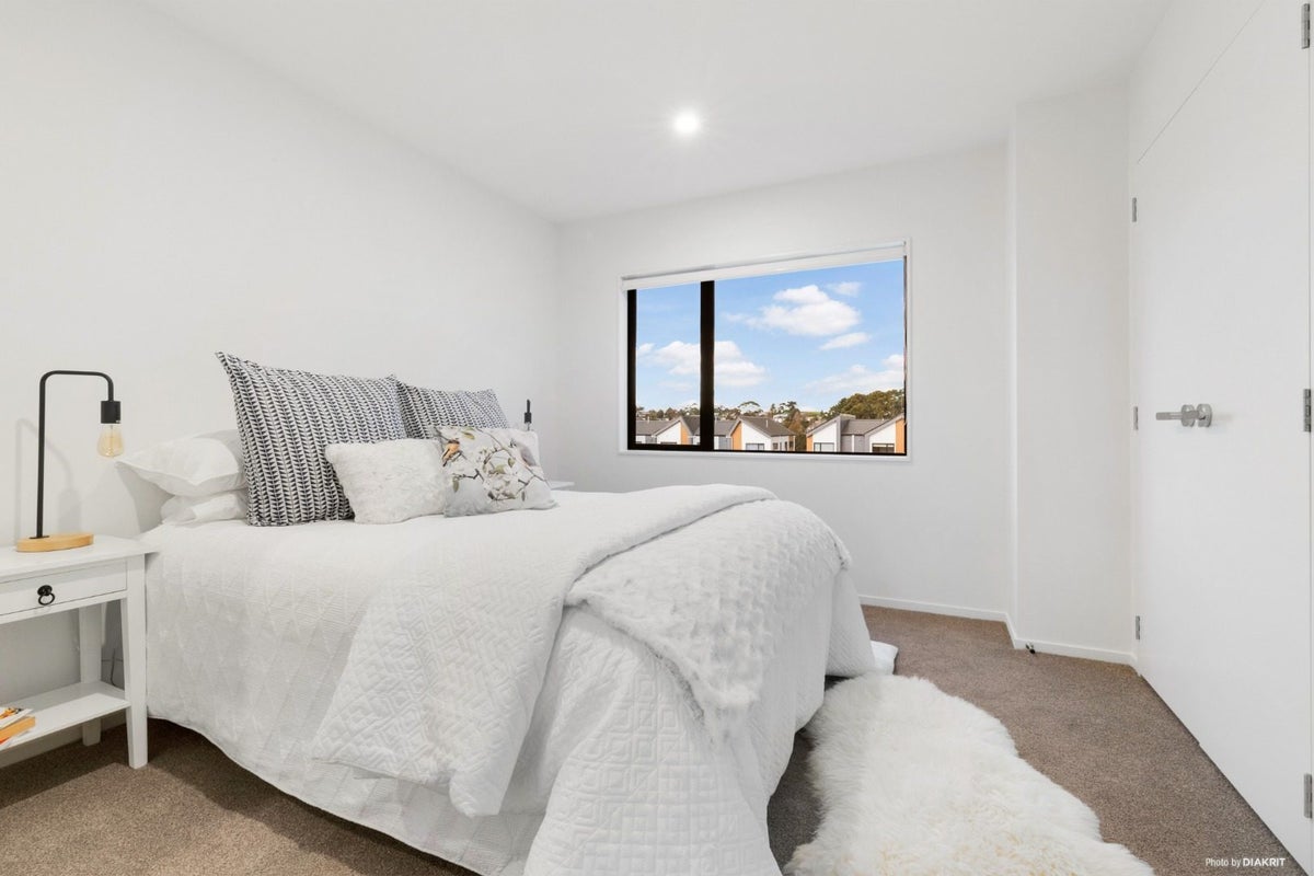 9/36 Westgate Drive, Westgate, Auckland - Carousel 11