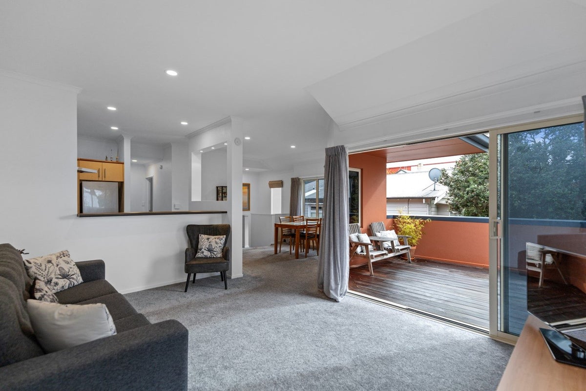 10A Hammond Street, Hamilton Central, Hamilton - Carousel 1