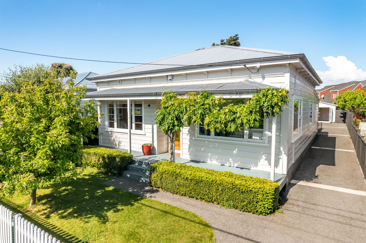 14 Fitzherbert Street, Alicetown, Lower Hutt - Carousel 1
