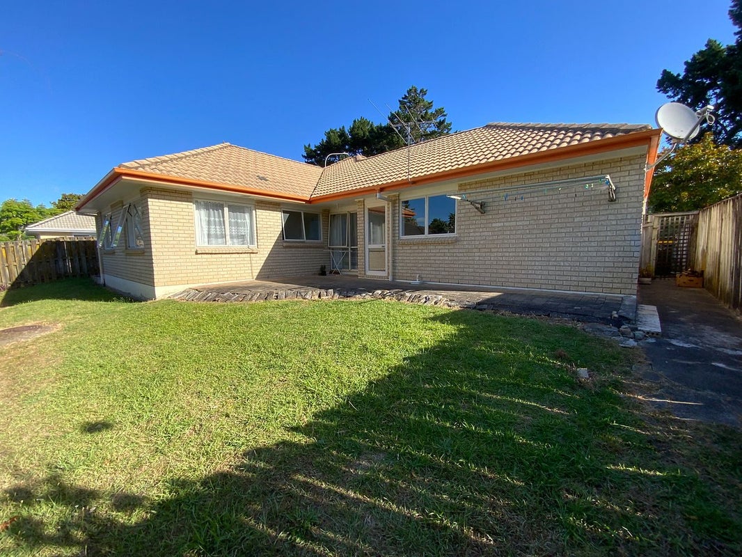 2/246 Cascades Road, Botany Downs, Auckland - Carousel 15