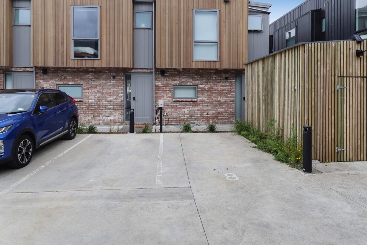 7/1 Rainey Grove, Taita, Lower Hutt - Carousel 12
