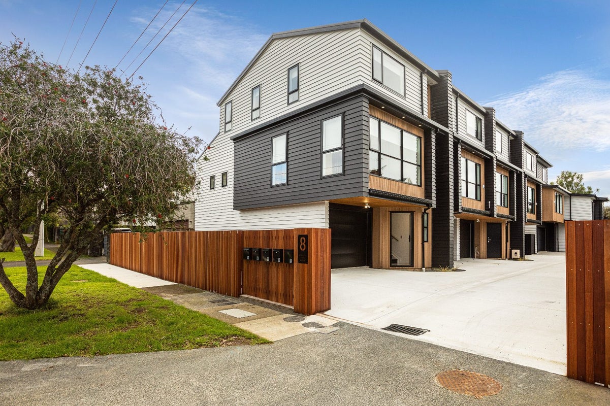 8E Cornwall Park Avenue, Epsom, Auckland - Carousel 1