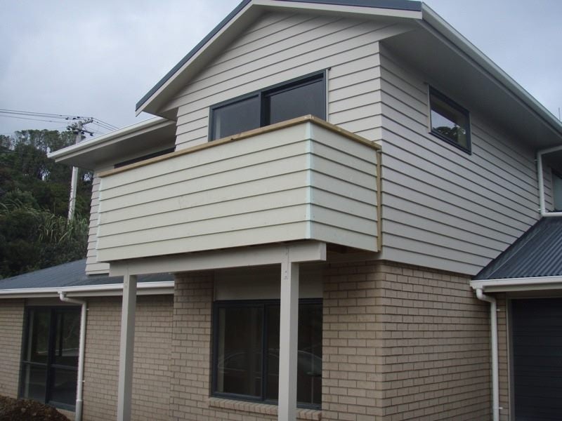 32A Miles Crescent, Newlands, Wellington - Carousel 1