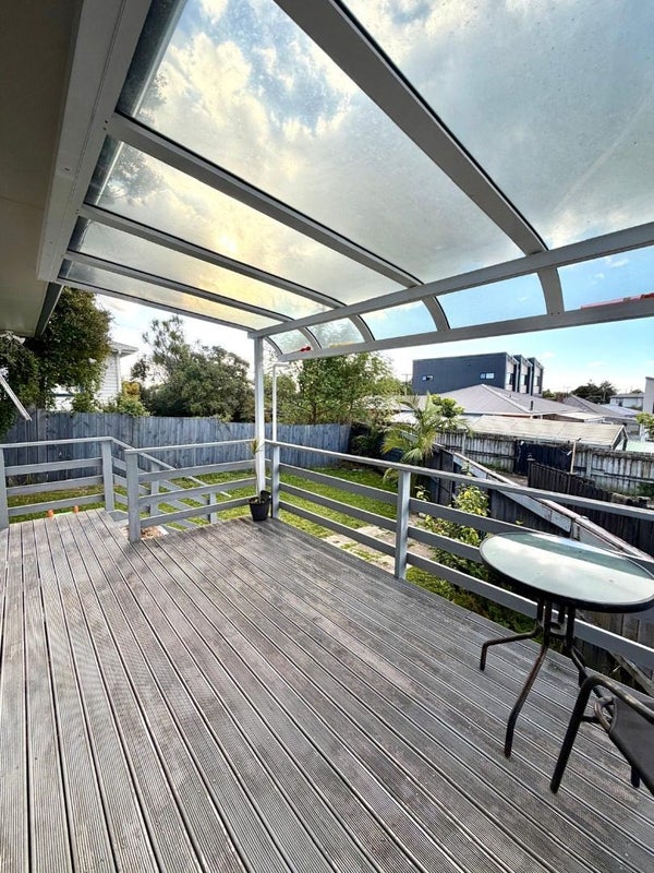 2/47 Archibald Road, Kelston, Auckland - Carousel 1