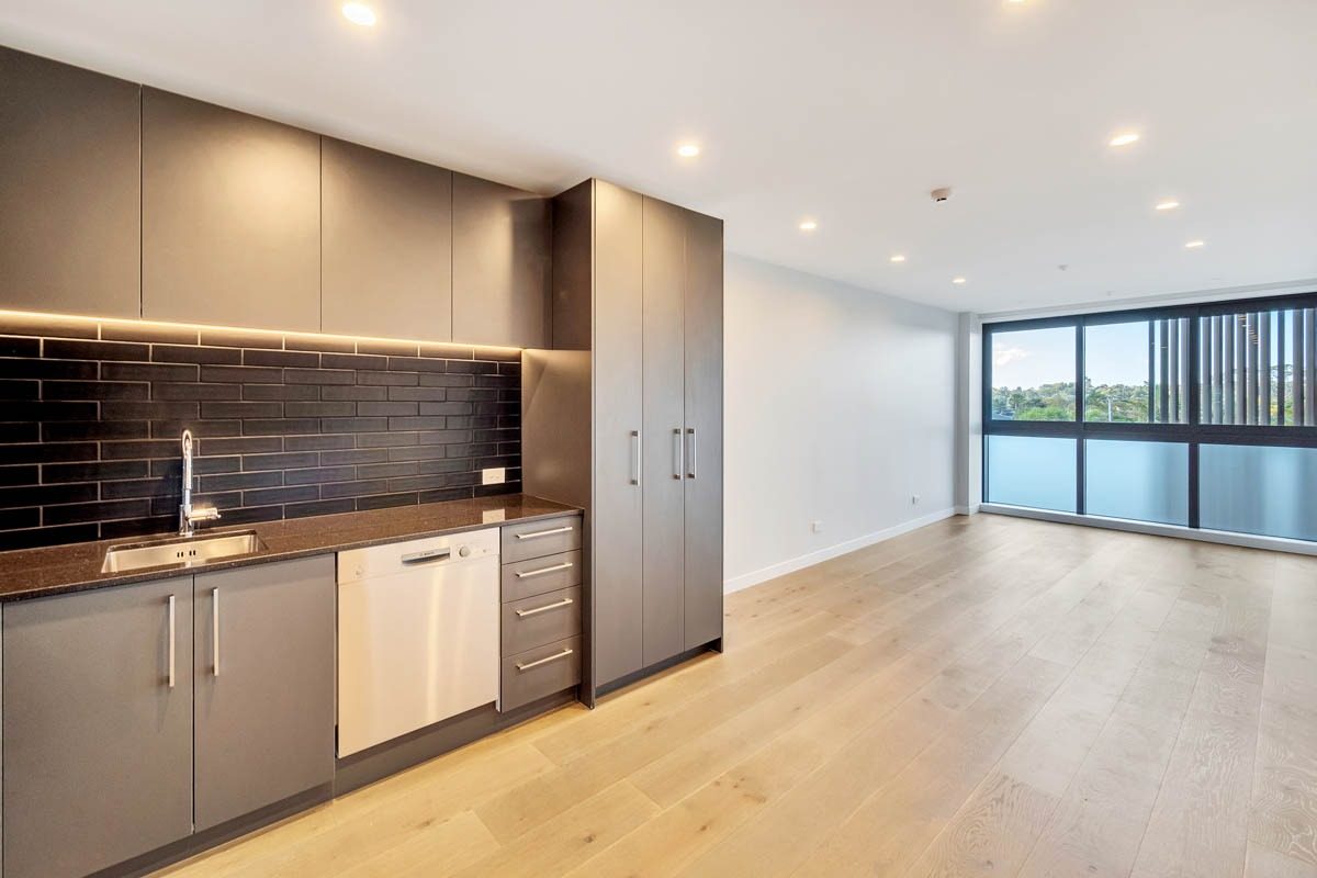 107/9 Walmer Road, Point Chevalier, Auckland - Carousel 1