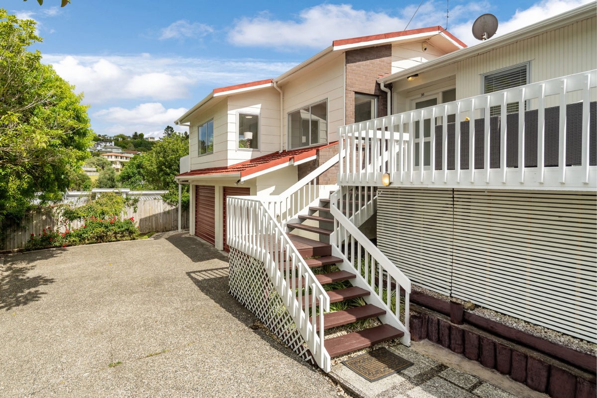 38 Deverell Place, Northcross, Auckland - Carousel 1