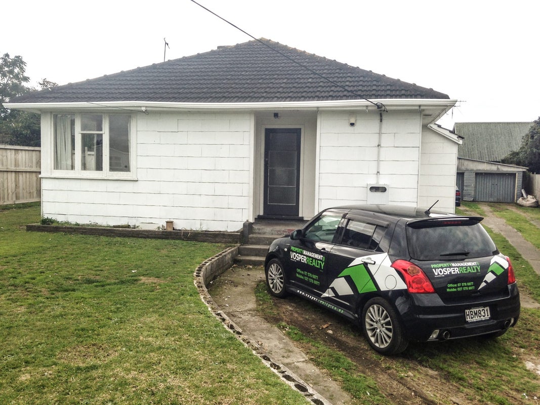46 Oxford Street, Kingston - Carousel 1