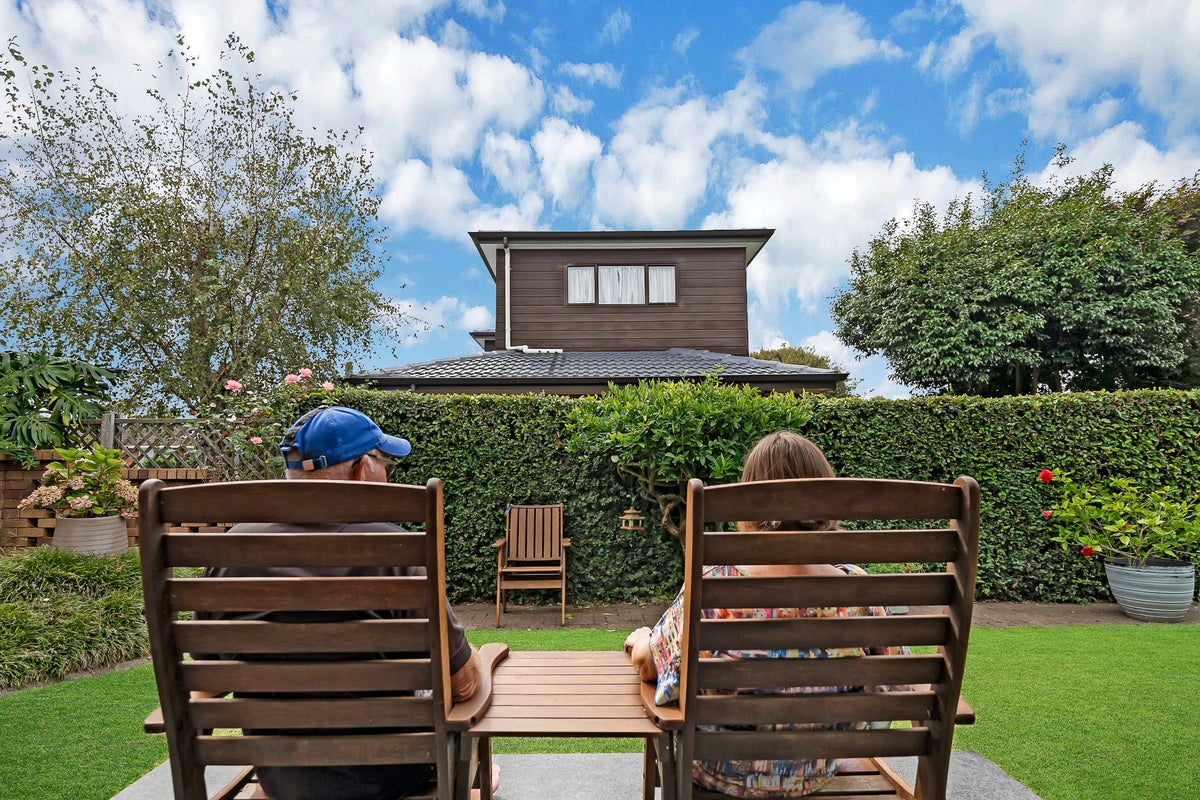 11 Jessika Place, Conifer Grove, Takanini - Carousel 38
