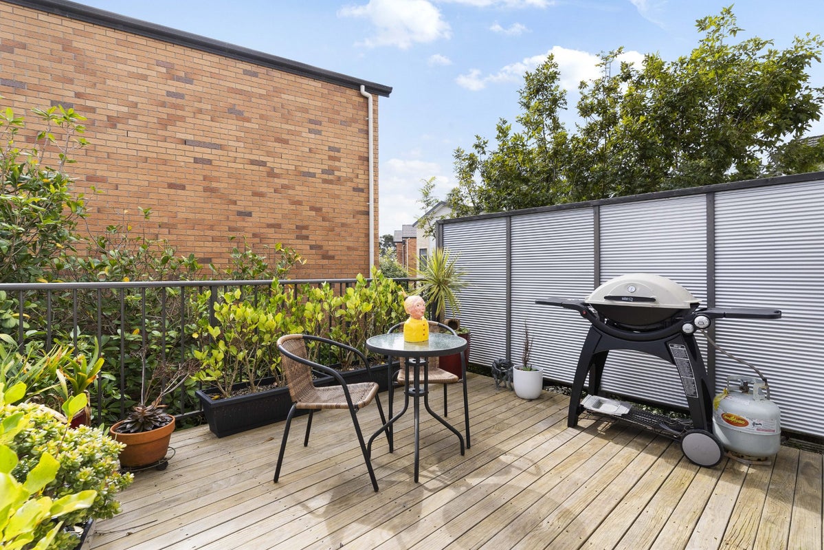 200/172 Mcleod Road, Te Atatu South, Auckland - Carousel 1