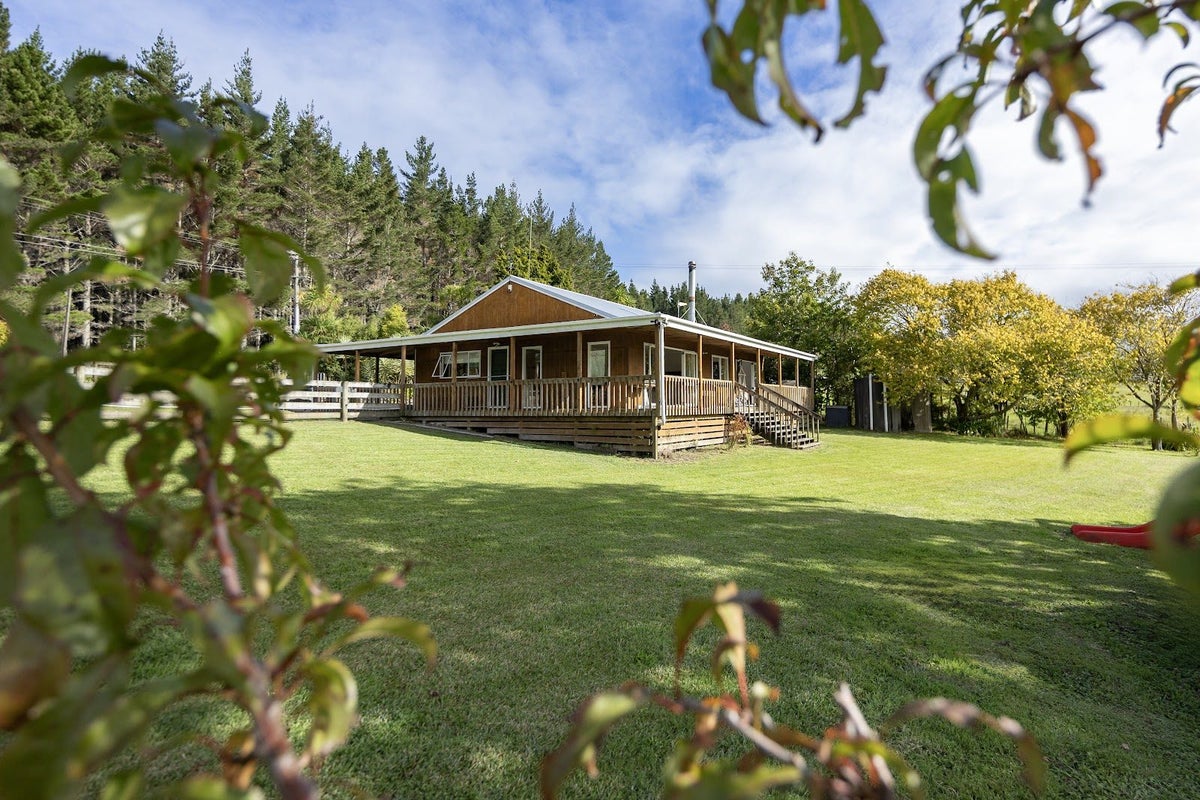 293 Ararimu Valley Road, Waimauku - Carousel 1