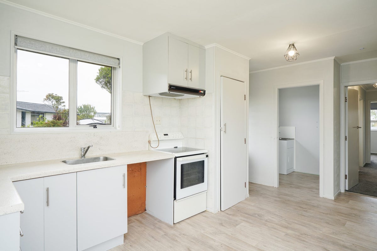 38 Baxter Street, Grasmere, Invercargill - Carousel 1
