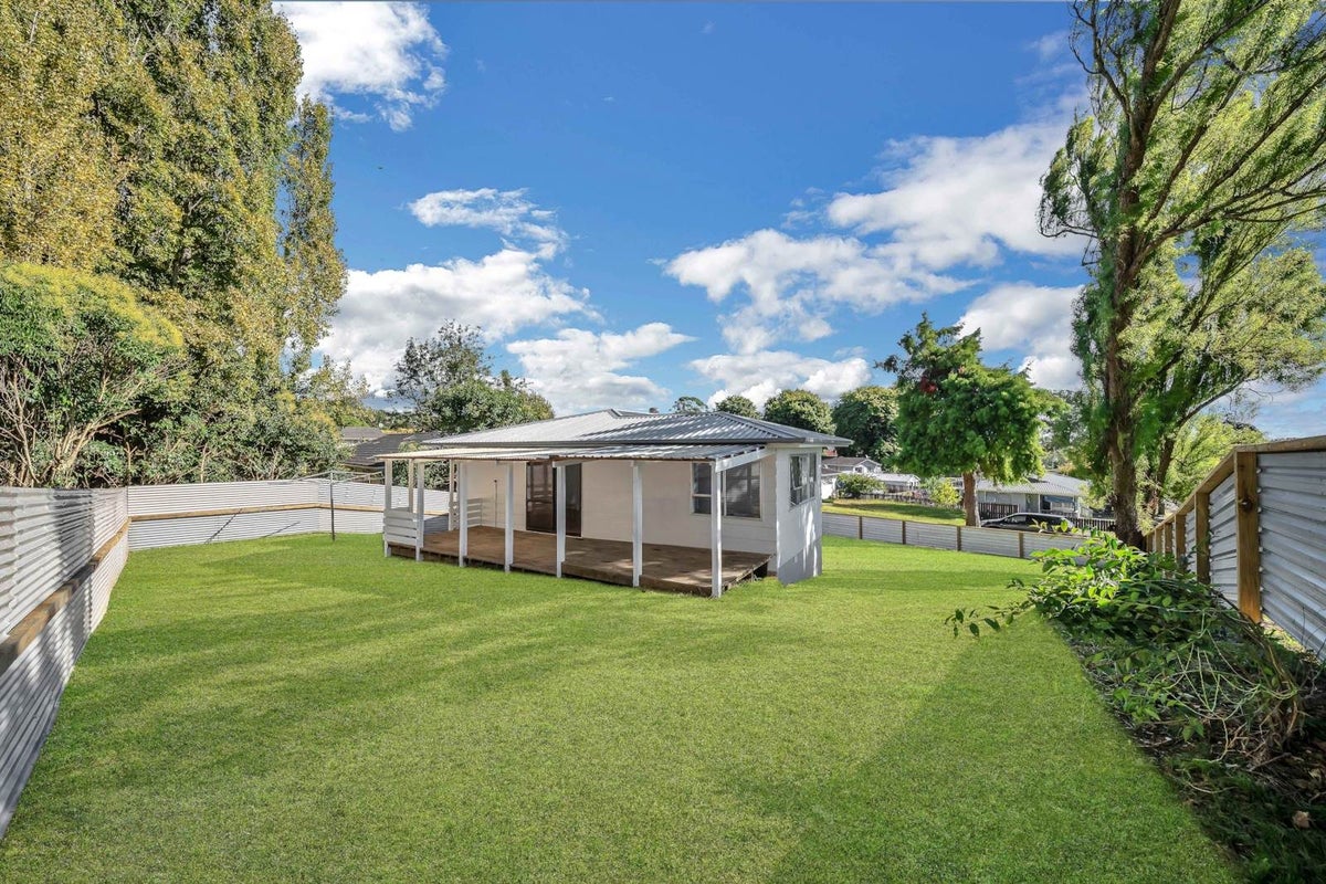 14 Game Place, Red Hill, Papakura - Carousel 2