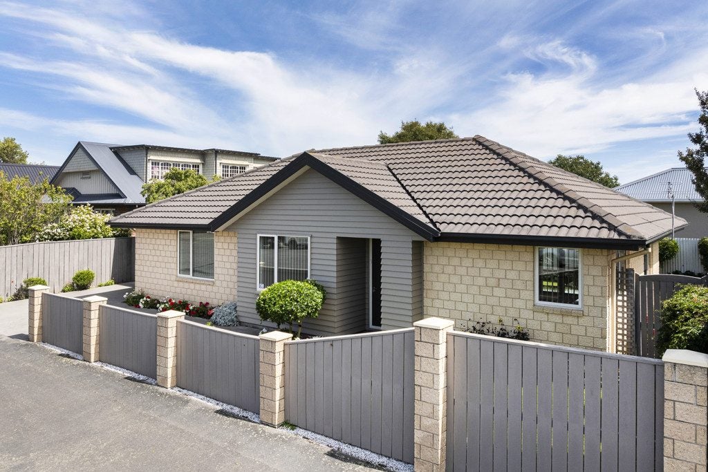 1 Strauss Place, Somerfield, Christchurch - Carousel 20