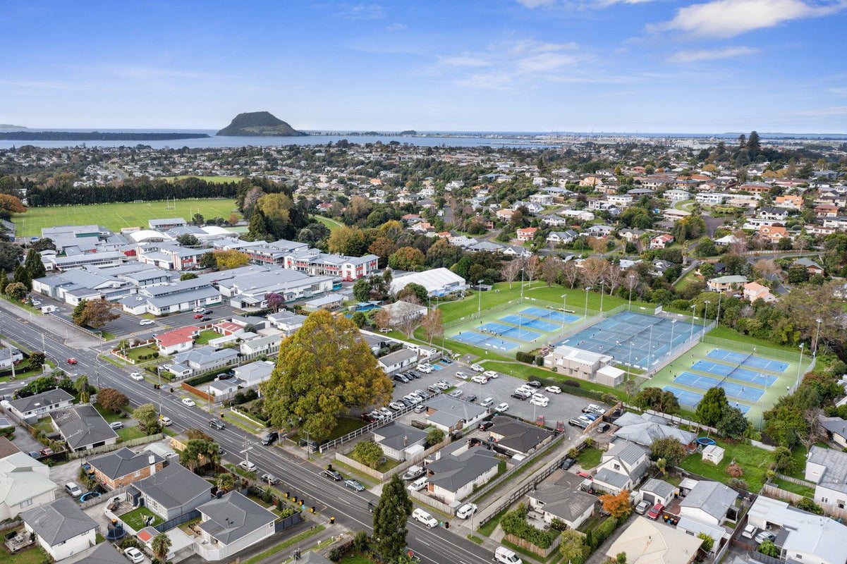 46 Windsor Road, Bellevue, Tauranga - Carousel 2