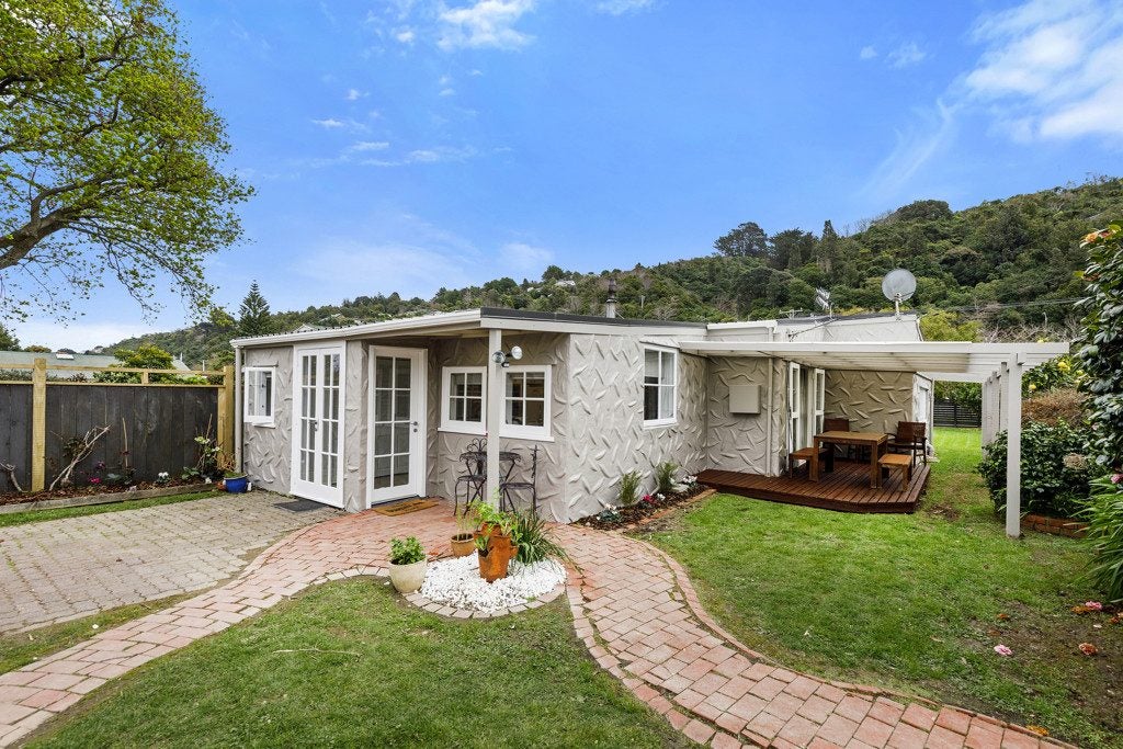 2 Richard Street, Belmont, Lower Hutt, Wellington - Carousel 1