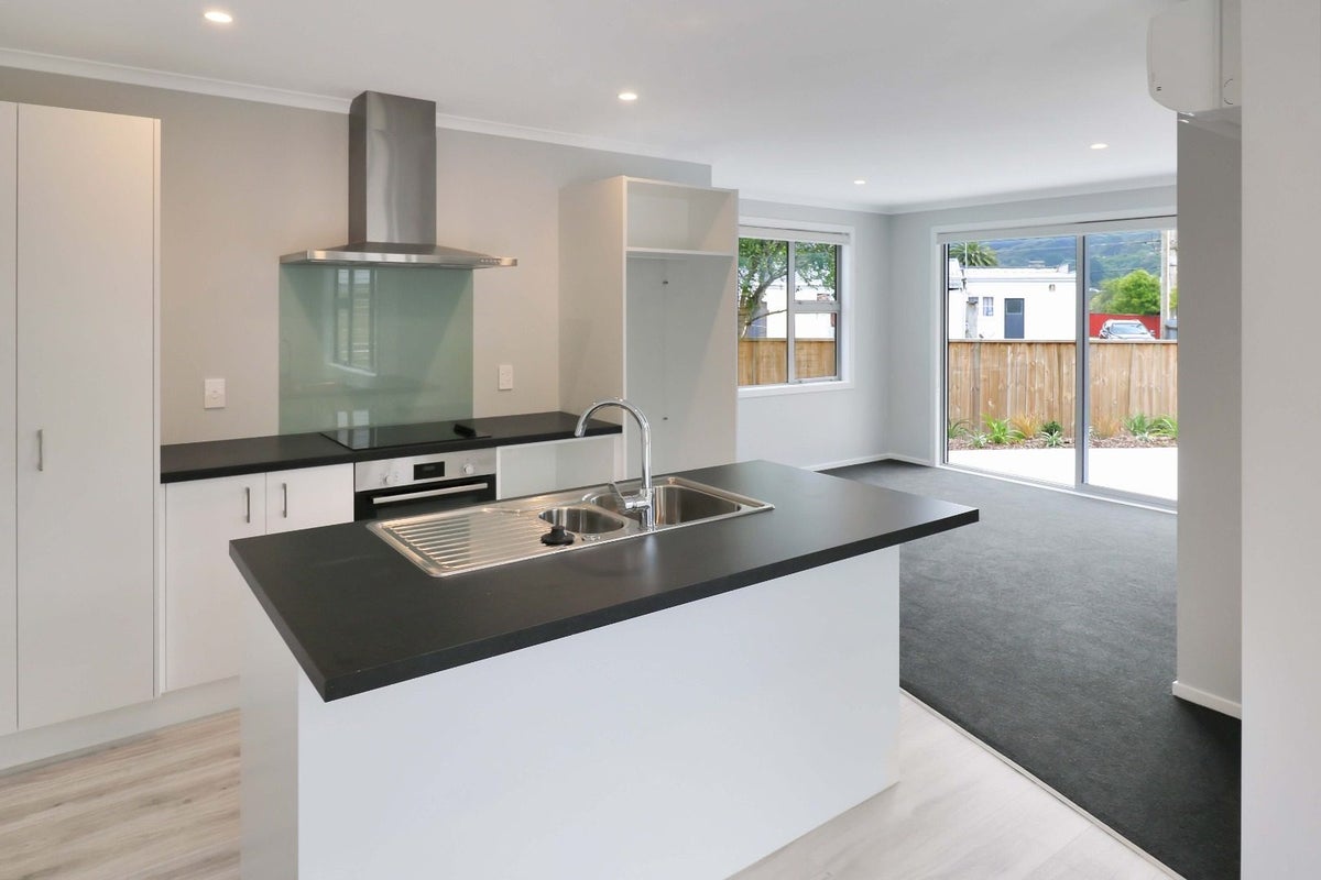 4D Horoeka Street, Stokes Valley, Lower Hutt - Carousel 2