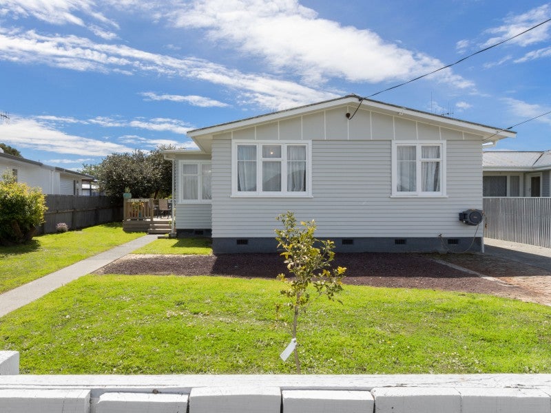 16 Mason Avenue, Maraenui, Napier - Carousel 1