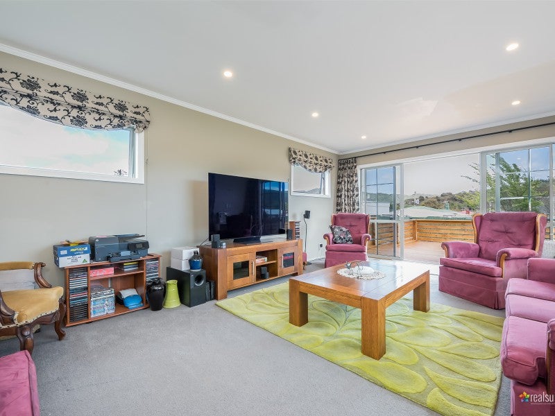 67 Wise Street, Wainuiomata, Lower Hutt - Carousel 2