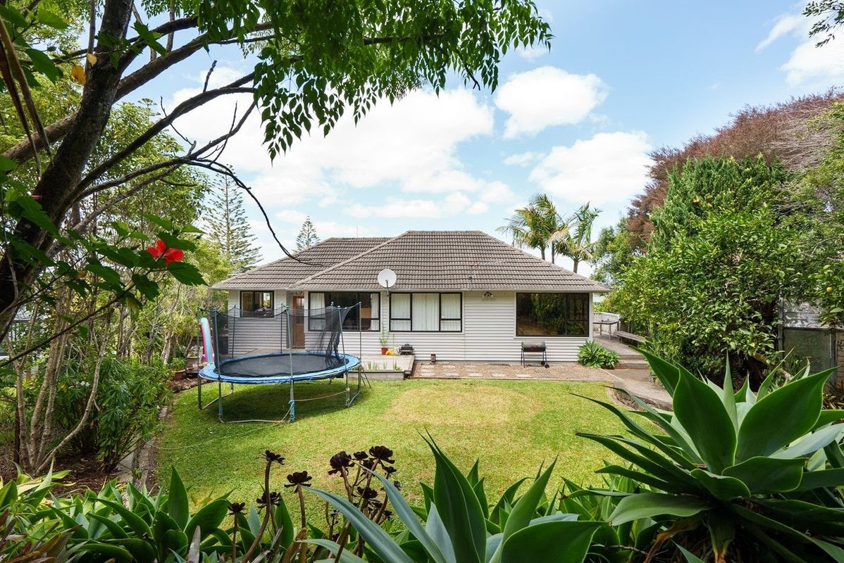 46 Inglewood Street, Wai o Taiki Bay, Auckland - Carousel 13