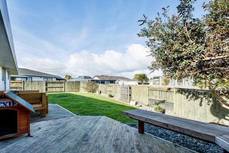 96 Hillcrest Drive, Kelvin Grove, Palmerston North - Carousel 13