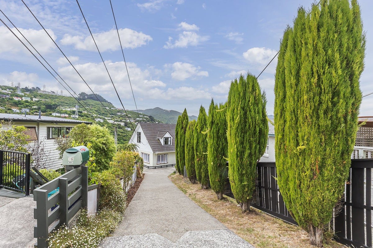 14 Norwich Street, Wadestown, Wellington - Carousel 2