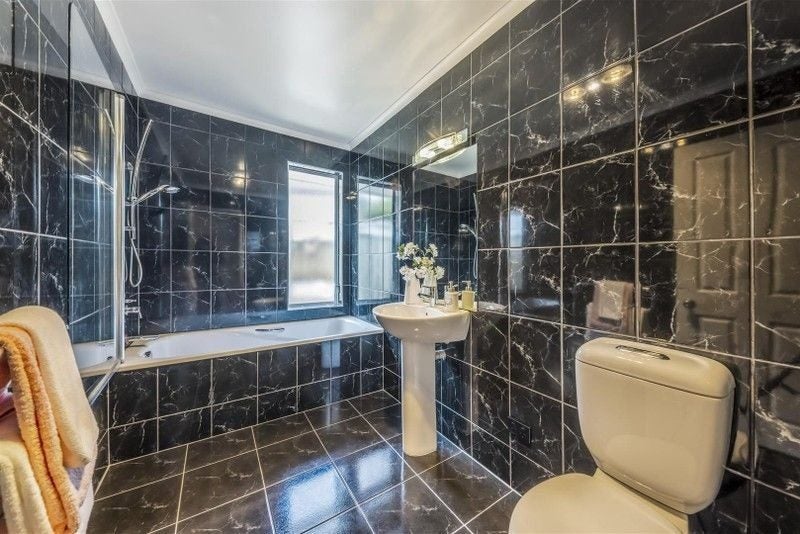16 Karson Place, Flat Bush, Auckland - Carousel 15