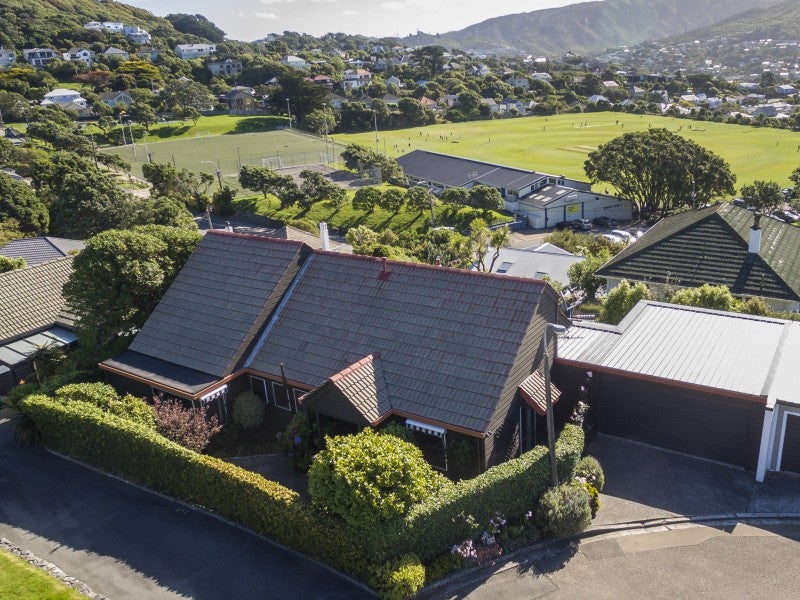 41 Clutha Avenue, Khandallah, Wellington - Carousel 1