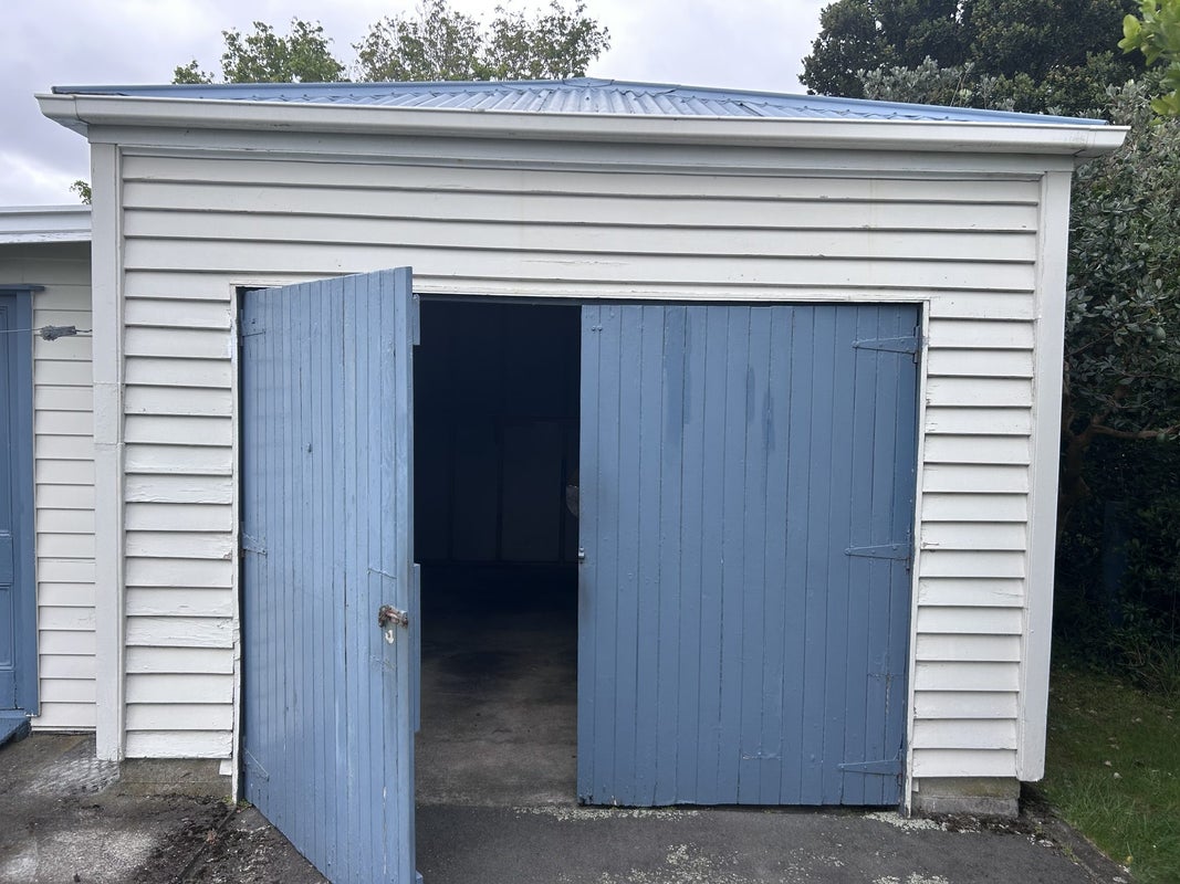 11 Strasbourge Street, Martinborough, Martinborough - Carousel 1