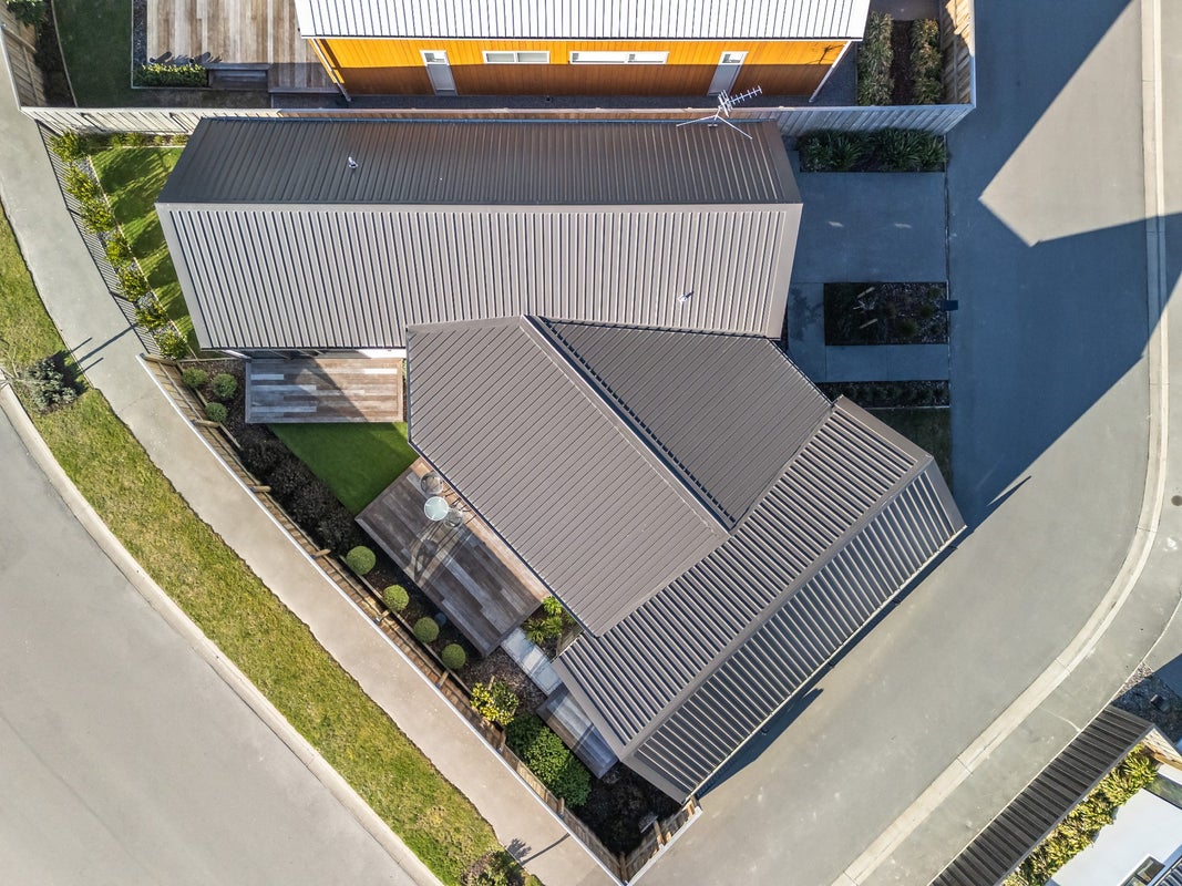 2/1 Hebe Lane, Northwood, Christchurch - Carousel 15