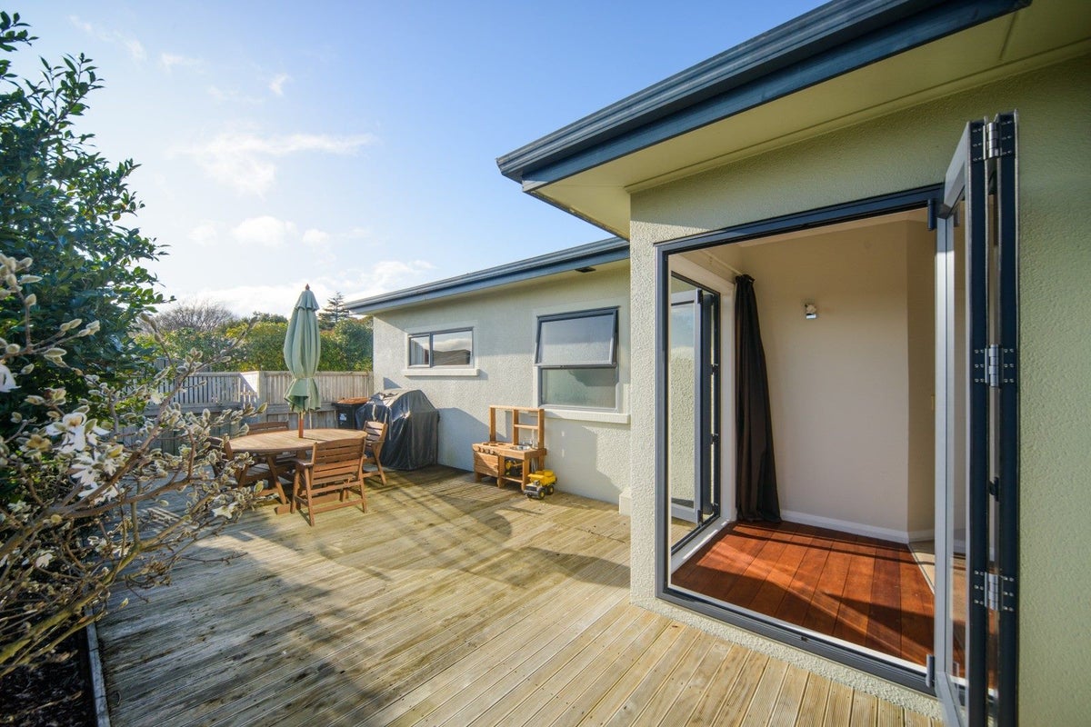 32 Wood Street, Takaro, Palmerston North - Carousel 17