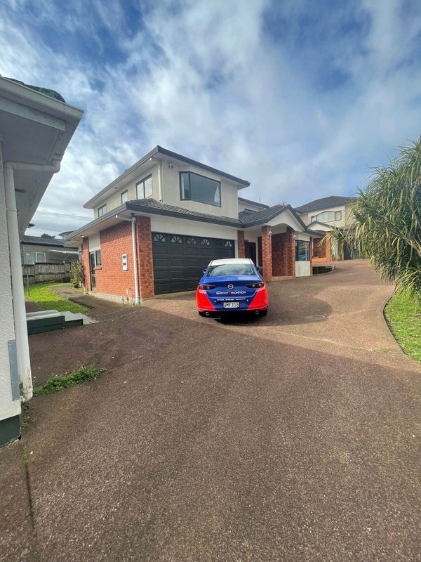19A Clinker Street, Three Kings, Auckland - Carousel 1