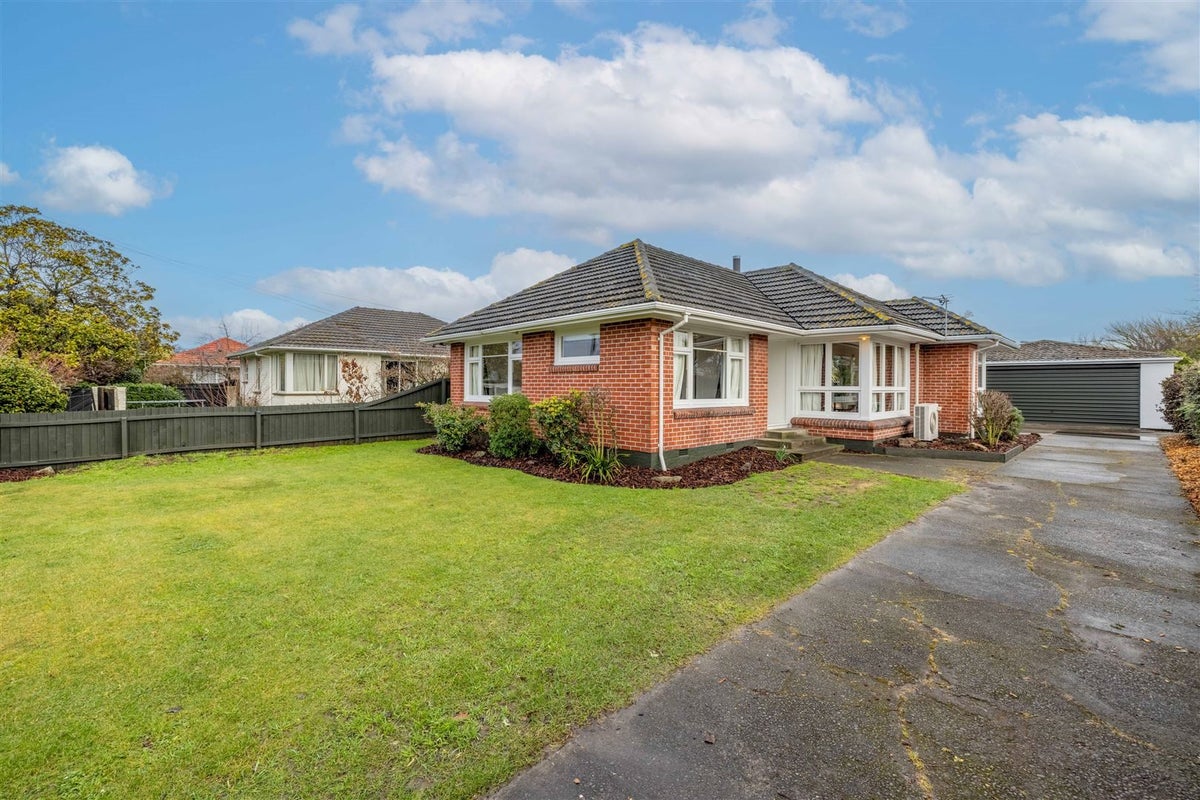 11 Farrington Avenue, Bishopdale, Christchurch - Carousel 15