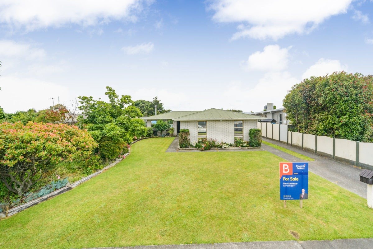29 Herbert Avenue, Cloverlea, Palmerston North - Carousel 22